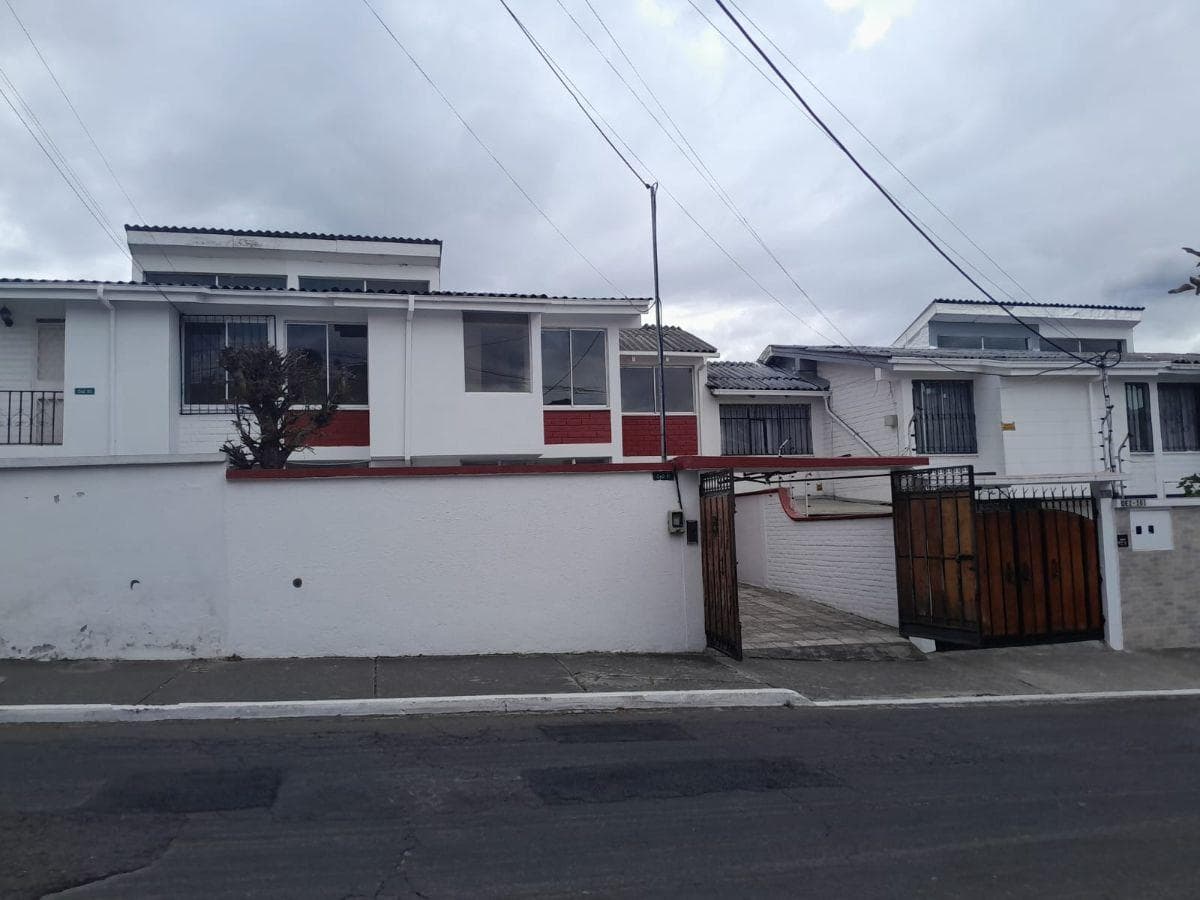 Vendo Casa Conjunto con Ventajas de Independiente, Sector Estrategico, La Baker Parque Bicentenario — imagen 3