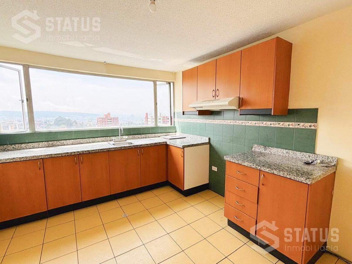 Venta de Departamento Cerca a Supermaxi Plaza Norte - Sector La Kennedy — imagen 3