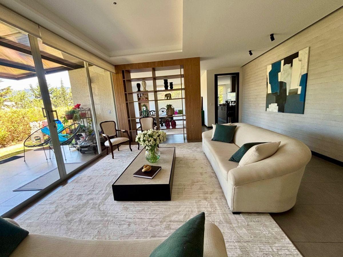 Hermoso Departamento Venta Cumbayá — imagen 1