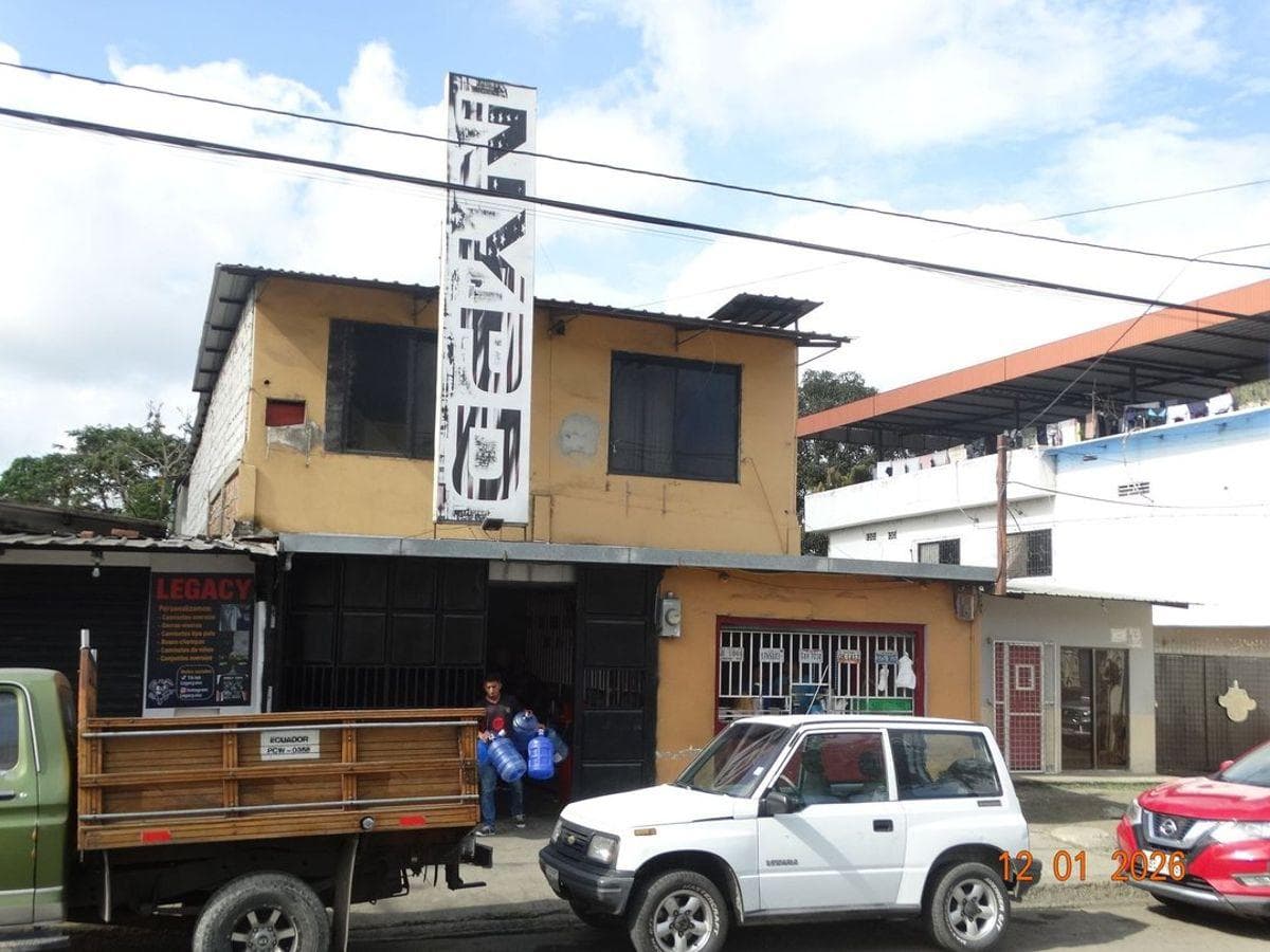 Casa Comercial de Venta en Portoviejo, Manabí — imagen 1