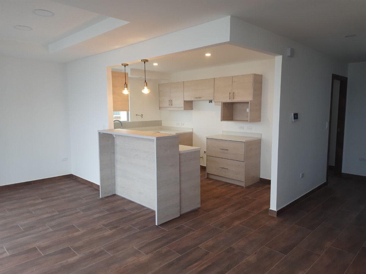 Dpto 102 m² + 42 m² Terraza Bbq y Parqueadero en Mastodontes | $97.000 — imagen 6