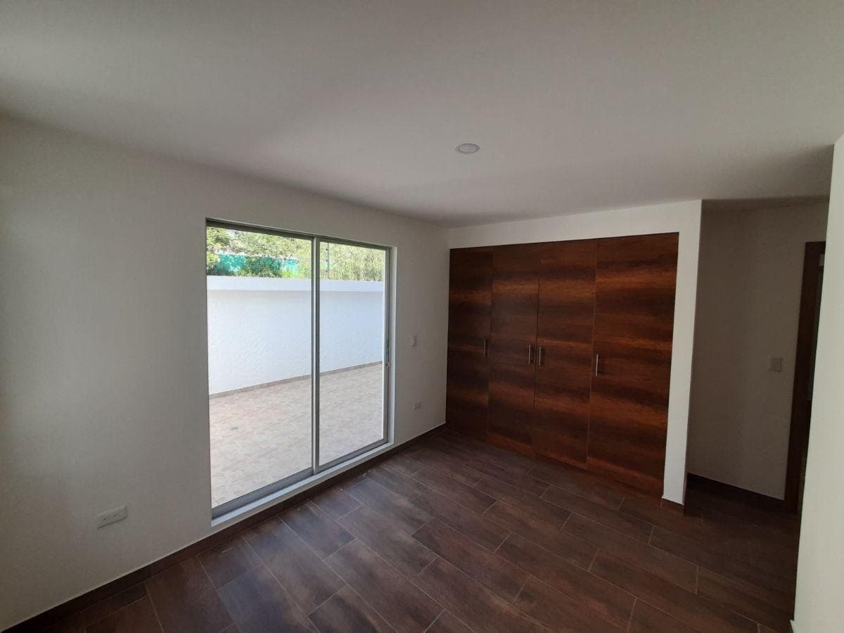 Dpto 102 m² + 42 m² Terraza Bbq y Parqueadero en Mastodontes | $97.000 — imagen 2