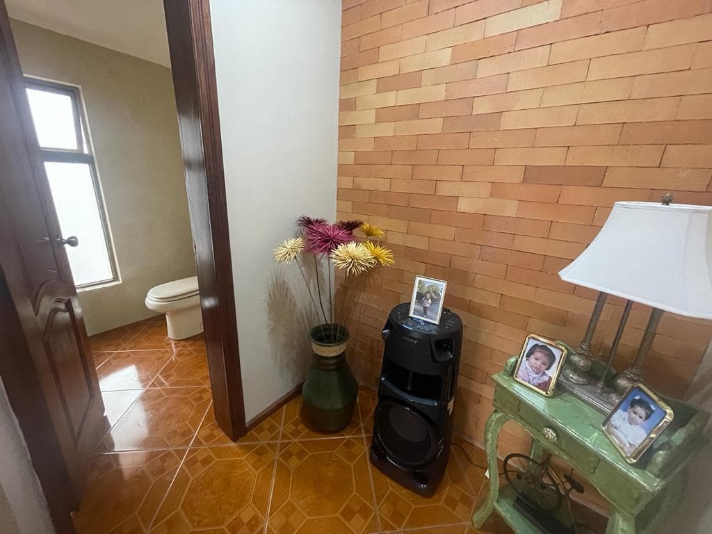 Vendo Casa - Urb. Lomas de Monteserrin - Seguridad 24/7 - *mm — imagen 8