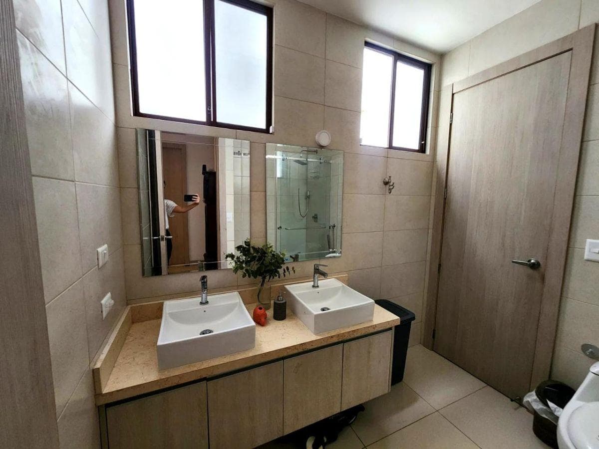 Planta Baja con Piscina Zona Uees, Guayas — imagen 6