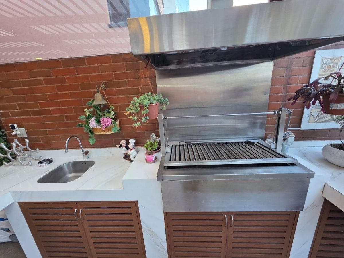 Departamento 3 Dorm. y Estudio con Patio Privado Bbq, 3 Parqueaderos en Granda Centeno. Provincia de Pichincha — imagen 10