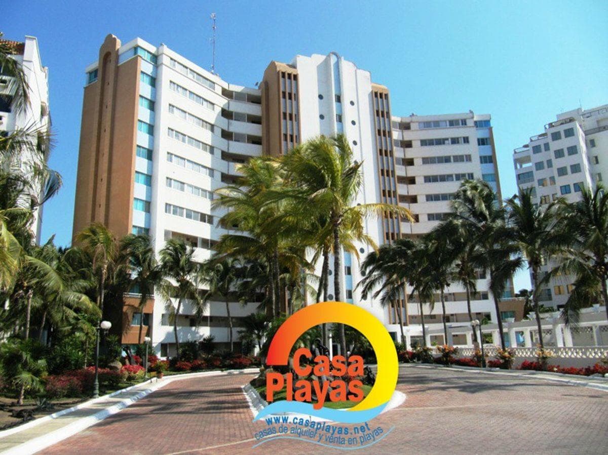 Carabelas de Colón, Venta Departamento Frente Al Mar con Piscinas en Playas Villamil, Guayas — imagen 3