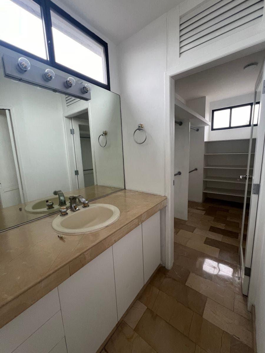 En Venta Departamento con Vista 2do Piso con Amplia Terraza, Guayas — imagen 5