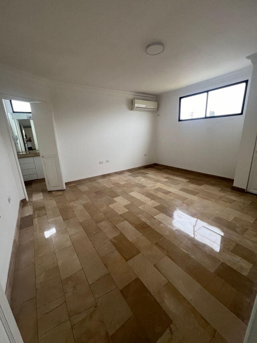 En Venta Departamento con Vista 2do Piso con Amplia Terraza, Guayas — imagen 3