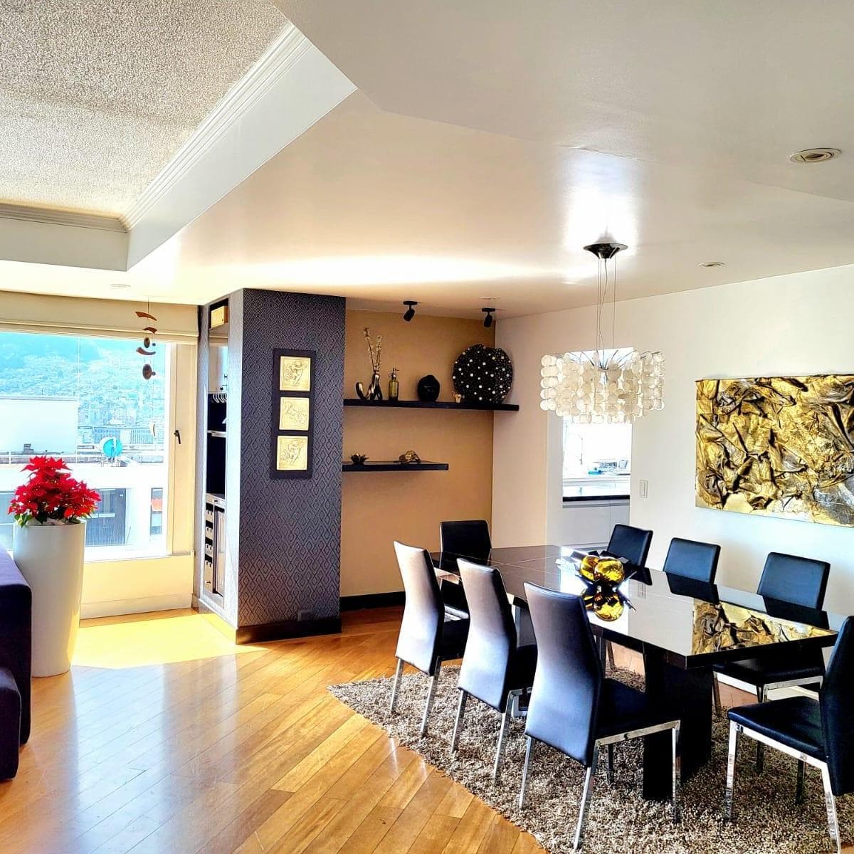 Venta Hermoso Penhouse Gonesiat — imagen 1