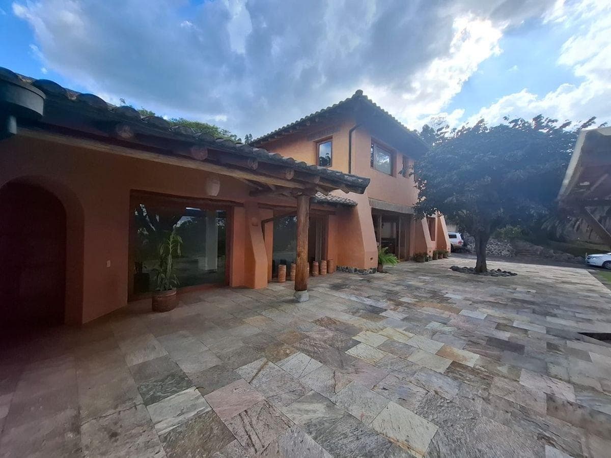 Casa Única Estilo Rustico Moderno con Vista Espectacular 5 Habitaciones, Cumbayá Intervalles — imagen 9