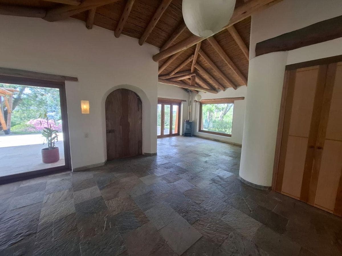 Casa Única Estilo Rustico Moderno con Vista Espectacular 5 Habitaciones, Cumbayá Intervalles — imagen 7
