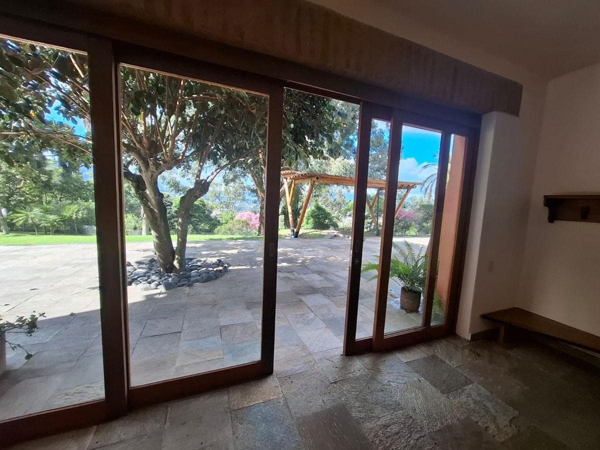 Casa Única Estilo Rustico Moderno con Vista Espectacular 5 Habitaciones, Cumbayá Intervalles — imagen 5