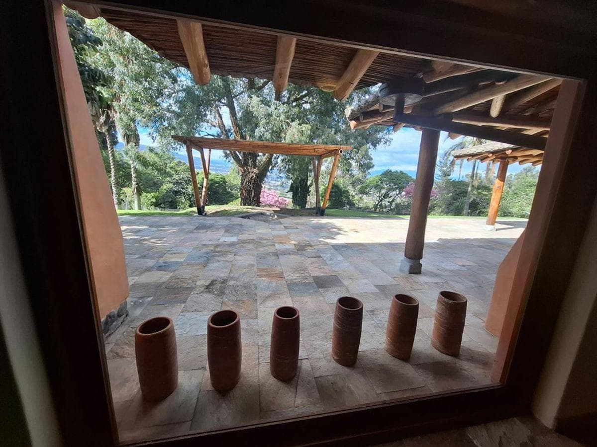 Casa Única Estilo Rustico Moderno con Vista Espectacular 5 Habitaciones, Cumbayá Intervalles — imagen 2