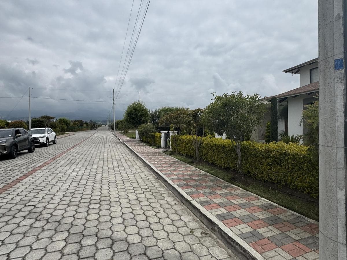 Venta Terreno de 1000 m² en Hacienda La Pradera Sector Tabacundo — imagen 2