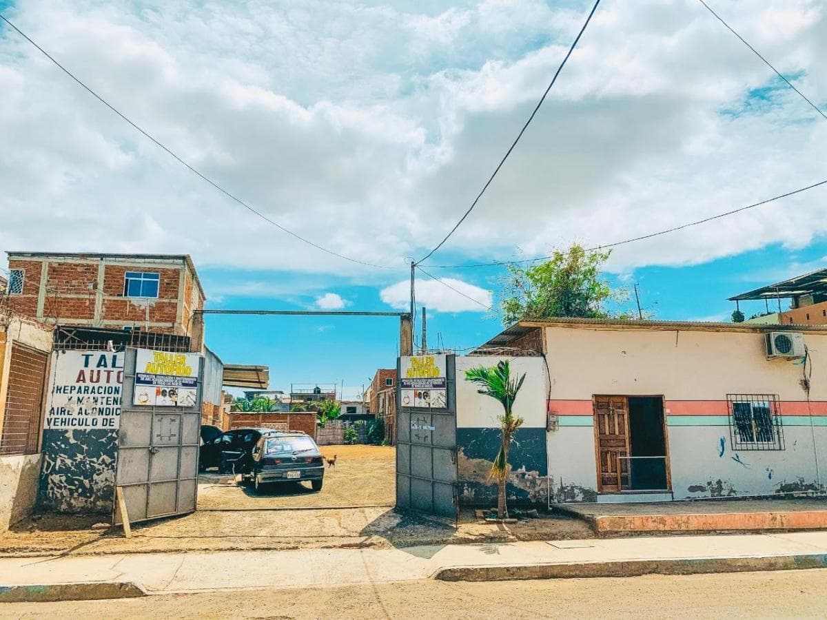 Venta de Terreno con Casa en Manta Vanc, Manabí — imagen 8