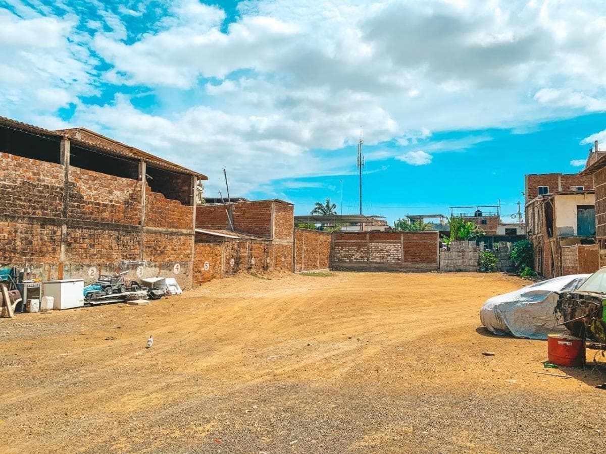 Venta de Terreno con Casa en Manta Vanc, Manabí — imagen 5