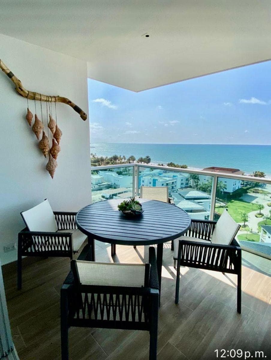 Departamento Frente Al Mar en Punta Blanca — imagen 1