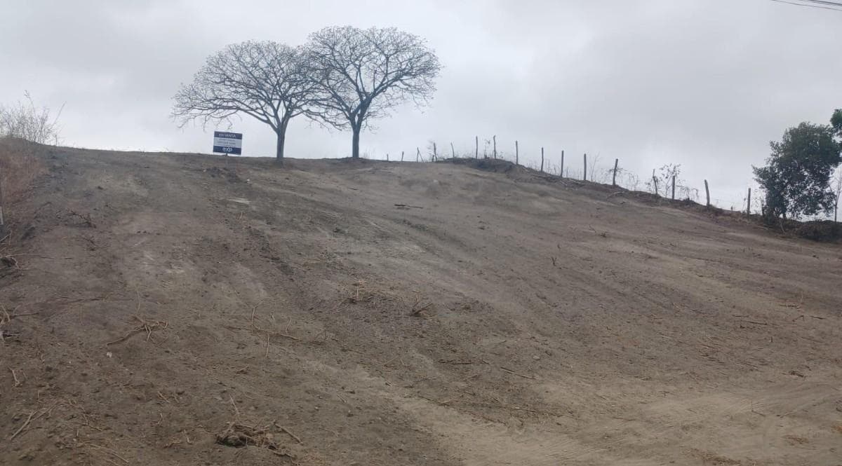 " Terreno en Venta en La Zona Sur de Manta: con Gran Potencial Inmobiliario, Manabí — imagen 1