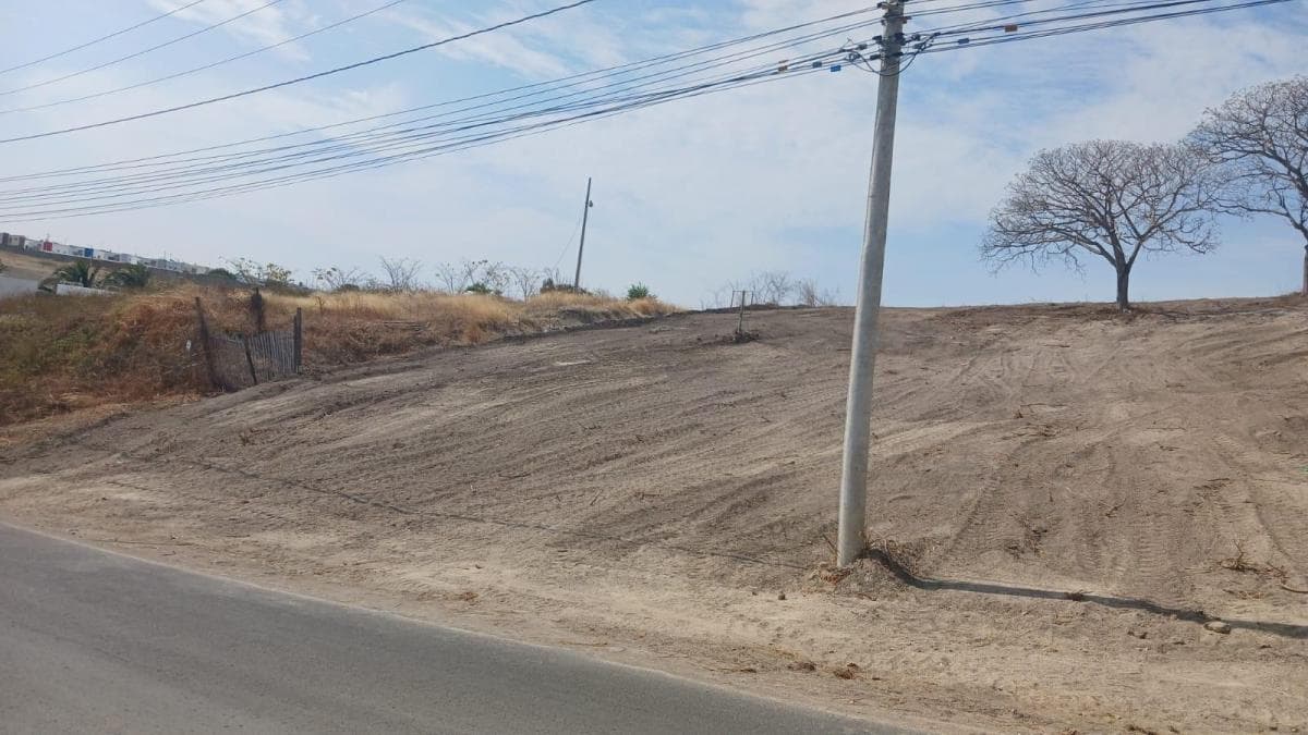 " Terreno en Venta en La Zona Sur de Manta: con Gran Potencial Inmobiliario, Manabí — imagen 10