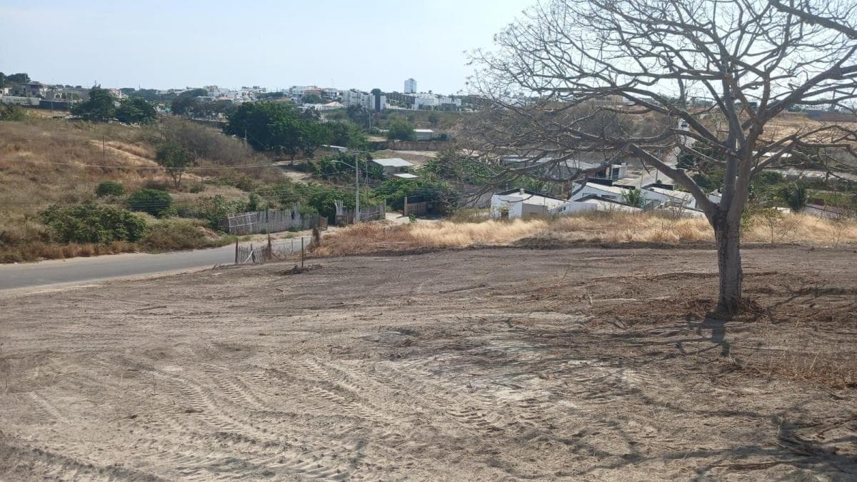 " Terreno en Venta en La Zona Sur de Manta: con Gran Potencial Inmobiliario, Manabí — imagen 7