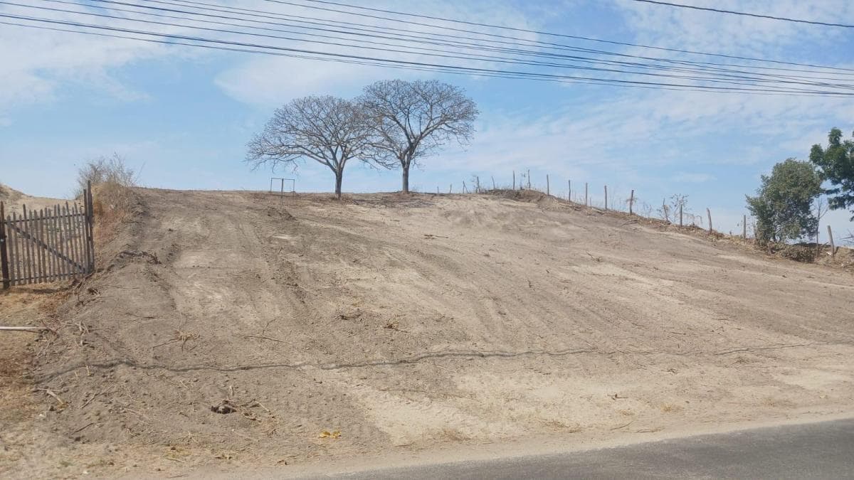 " Terreno en Venta en La Zona Sur de Manta: con Gran Potencial Inmobiliario, Manabí — imagen 6