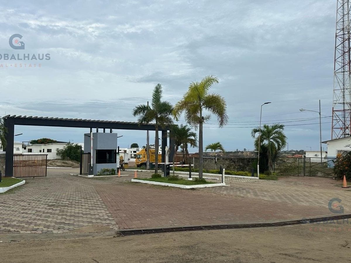 Terreno en Venta - Urbanización Cumbres de Ayangue - Santa Elena V. B. Provincia de Santa Elena — imagen 1