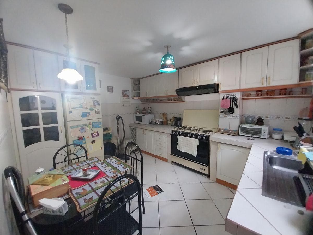 Casa en Venta Cotocollao, 3 Dorm. — imagen 2