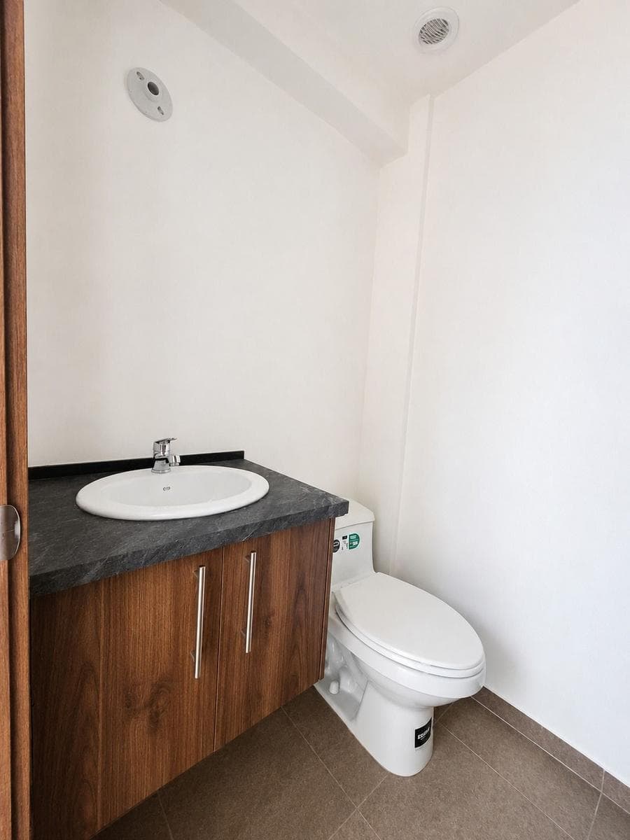 Ira Venta Casa Sector Conocoto 3 Habitaciones y un Ático — imagen 3