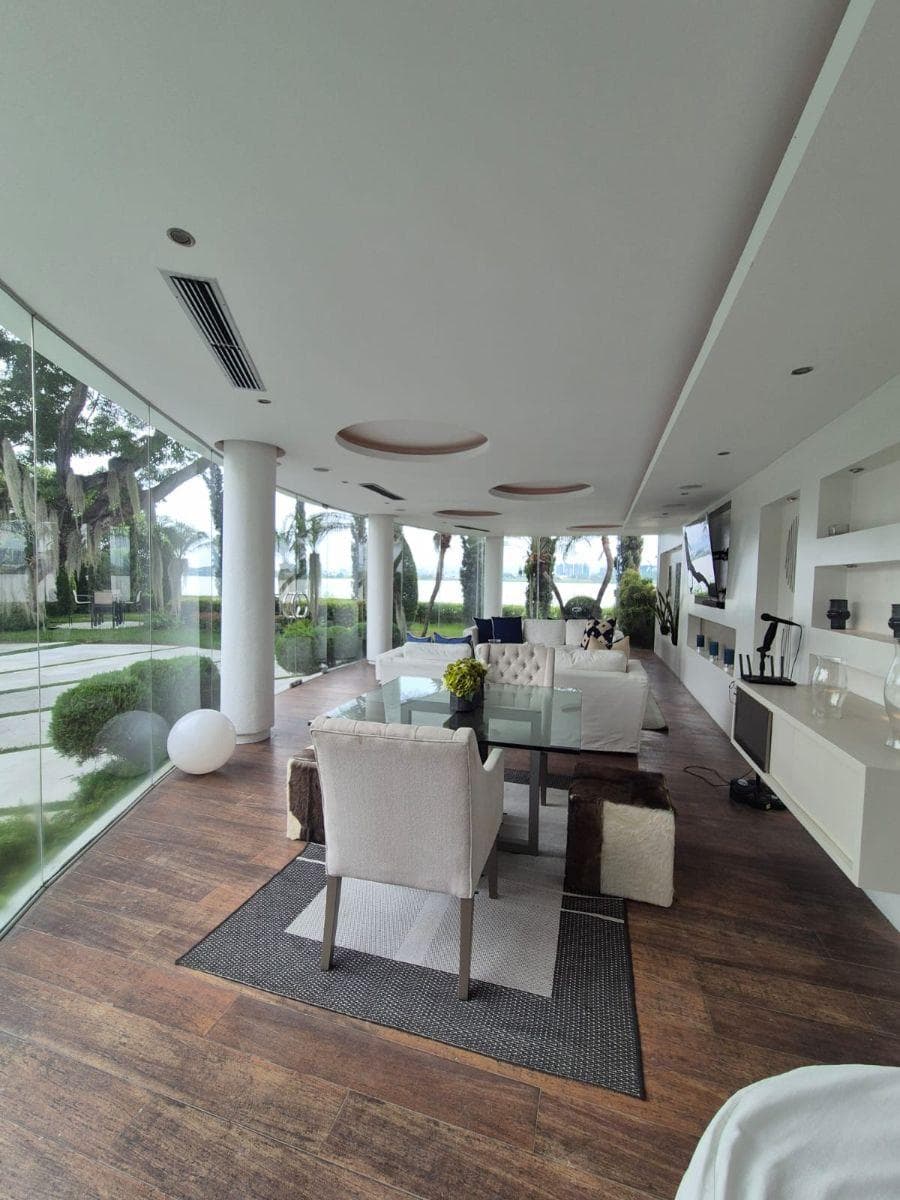 Mansion en Venta en Vía Samborondon. Vista Al Río 2ros Km, Guayas — imagen 5