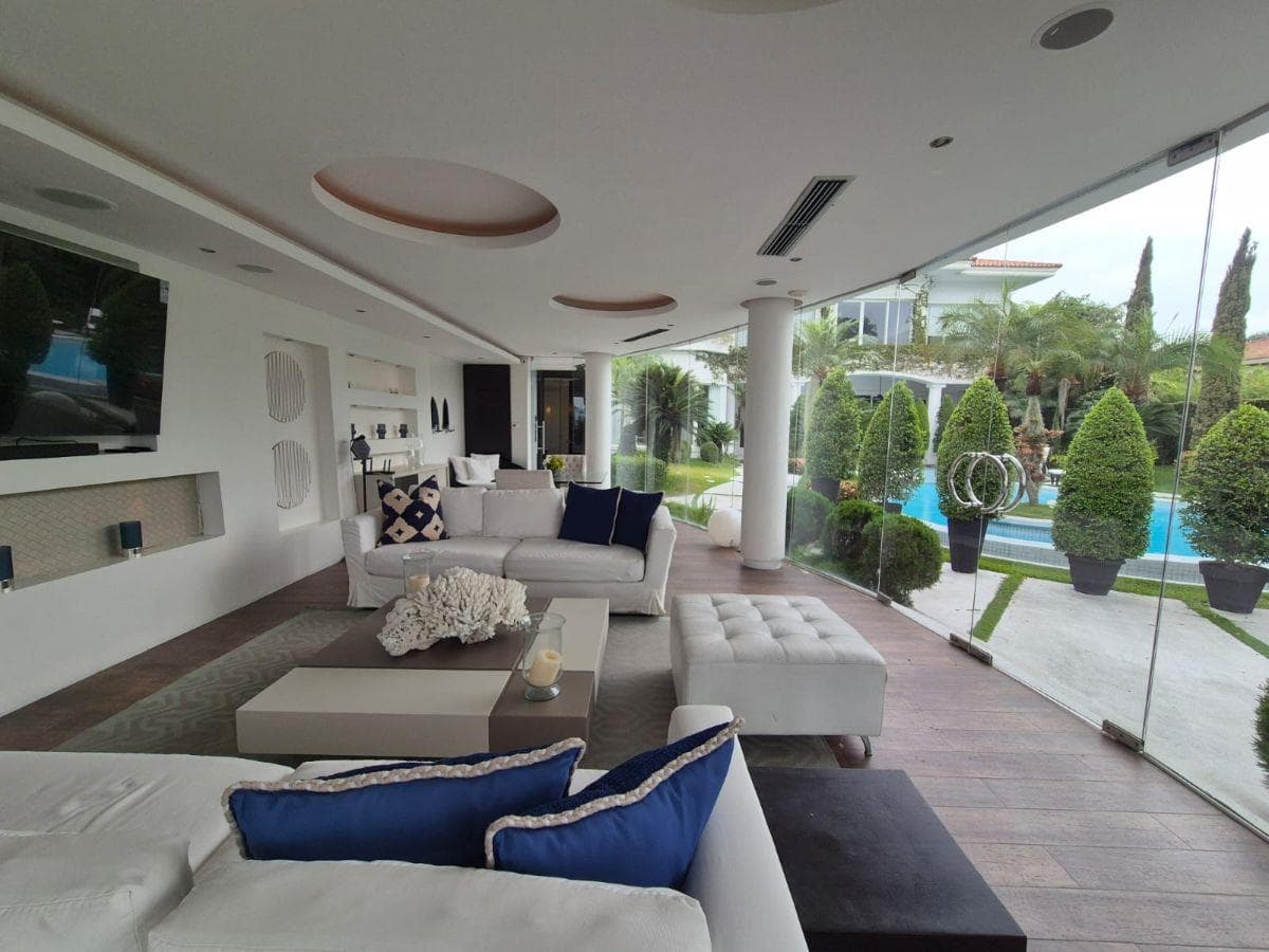 Mansion en Venta en Vía Samborondon. Vista Al Río 2ros Km, Guayas — imagen 4