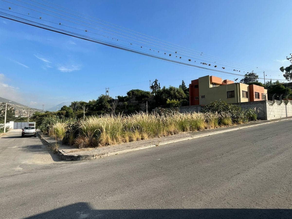 Venta Terreno de 601 m² en La Urbanización El Rosario Sector Pomasqui - Quito — imagen 10