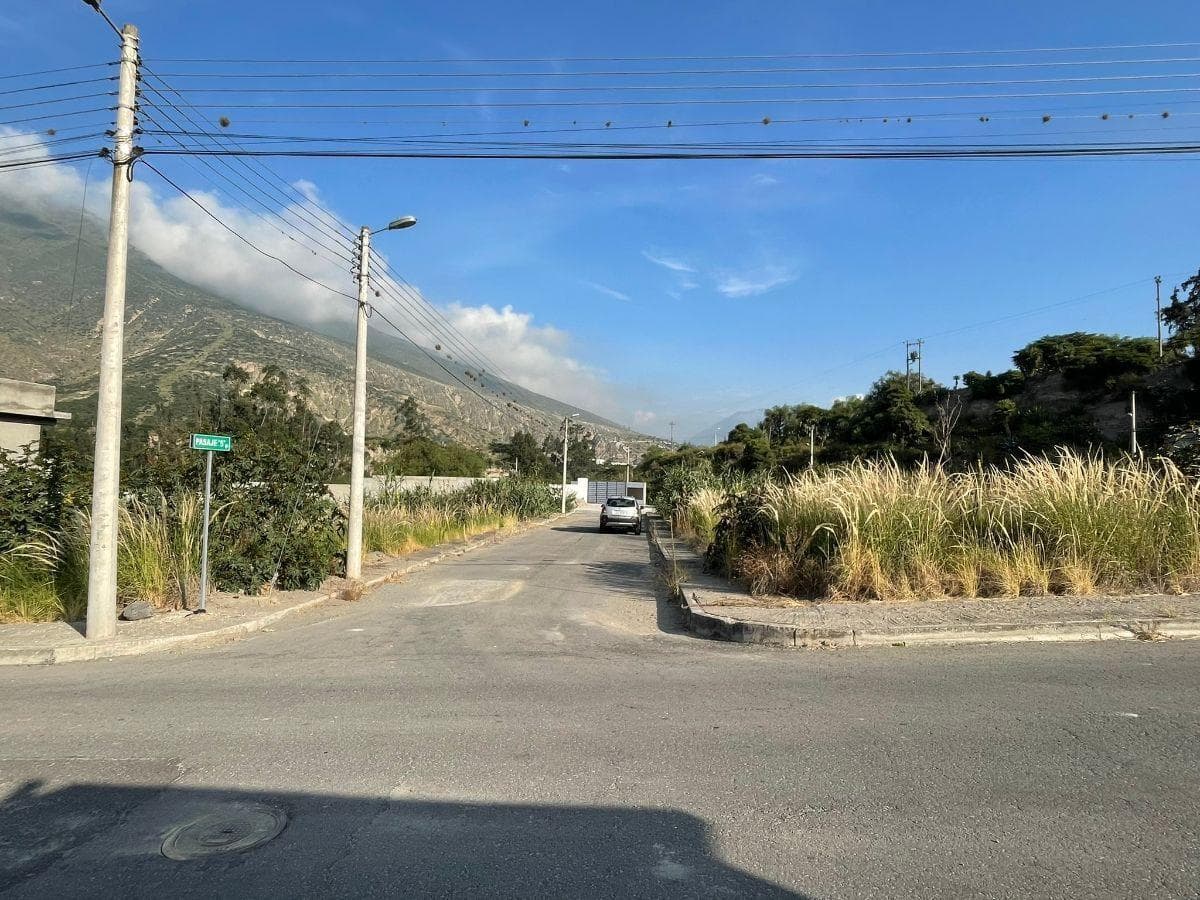 Venta Terreno de 601 m² en La Urbanización El Rosario Sector Pomasqui - Quito — imagen 8