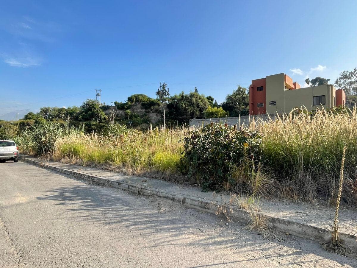 Venta Terreno de 601 m² en La Urbanización El Rosario Sector Pomasqui - Quito — imagen 7