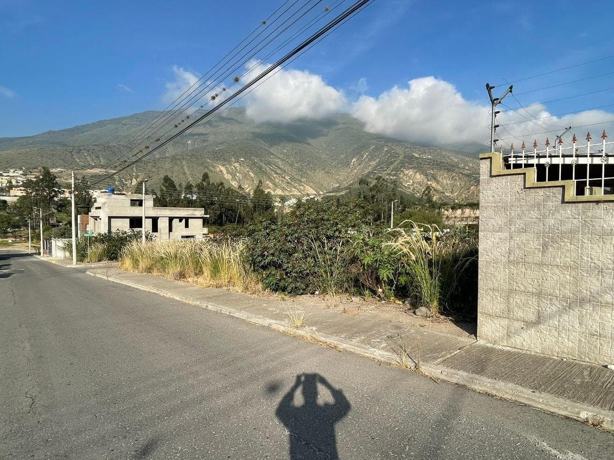Venta Terreno de 601 m² en La Urbanización El Rosario Sector Pomasqui - Quito — imagen 2
