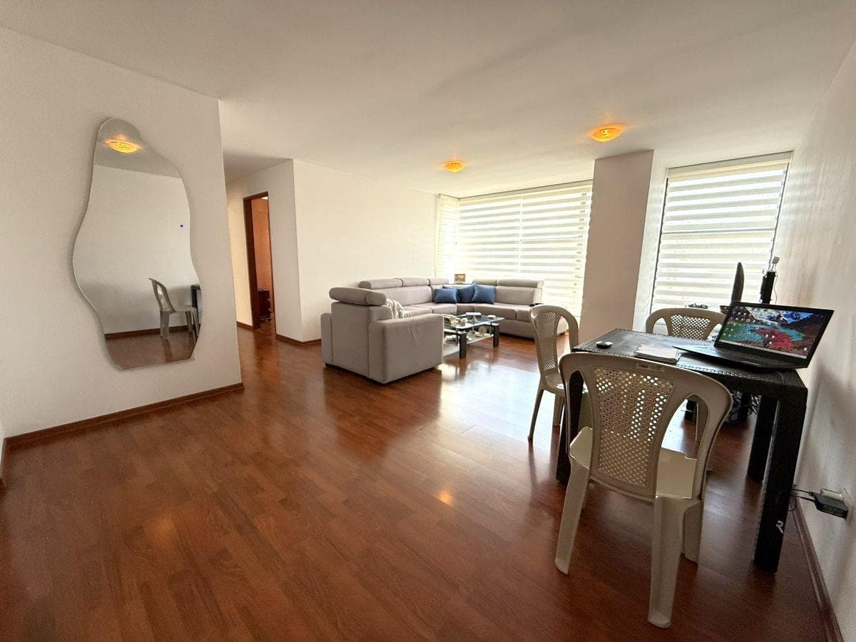 El Inca. Estupendo Departamento 2 Dorm., Frente a Colegio de America en Venta — imagen 1
