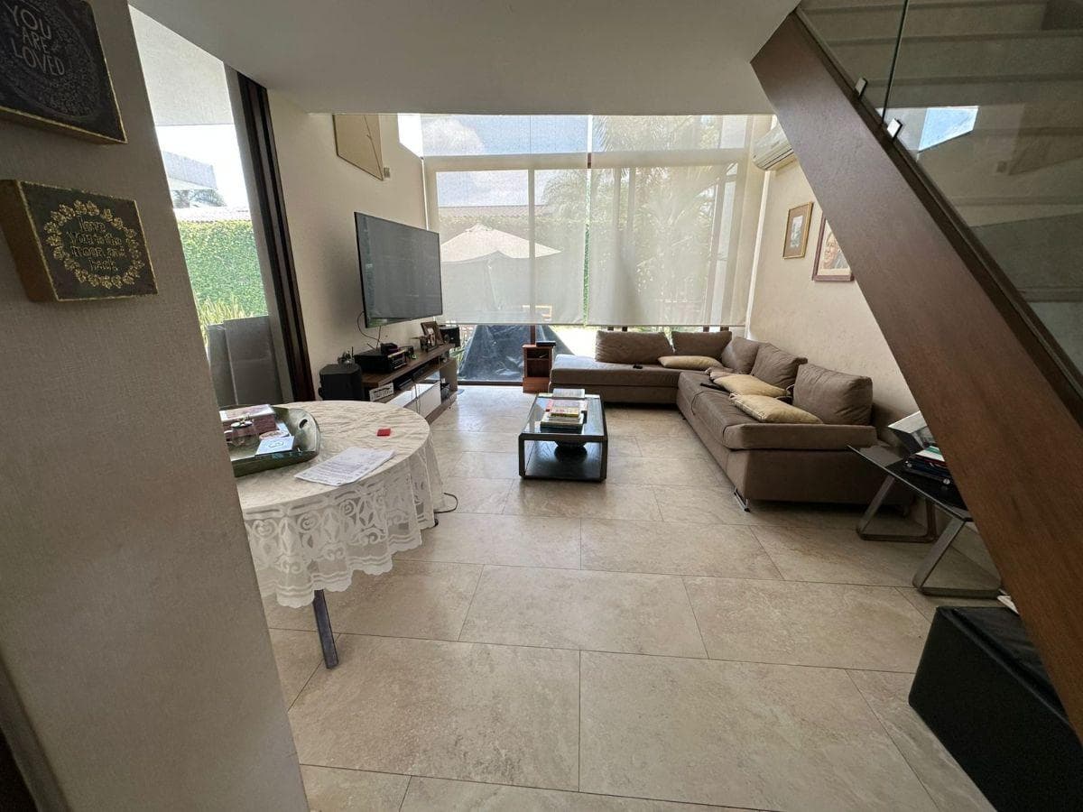 Casa 1 Planta con 700 m² de Terreno y 4 Habitaciones en Venta en Samborondón, Guayas — imagen 2