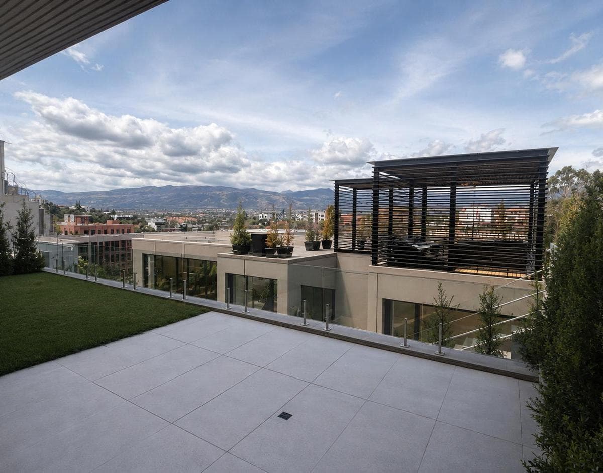 Departamento por Estrenar con Vista y Terraza en Cumbayá — imagen 1