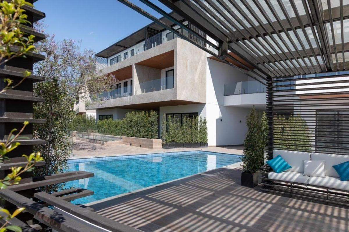 Departamento por Estrenar con Vista y Terraza en Cumbayá — imagen 10