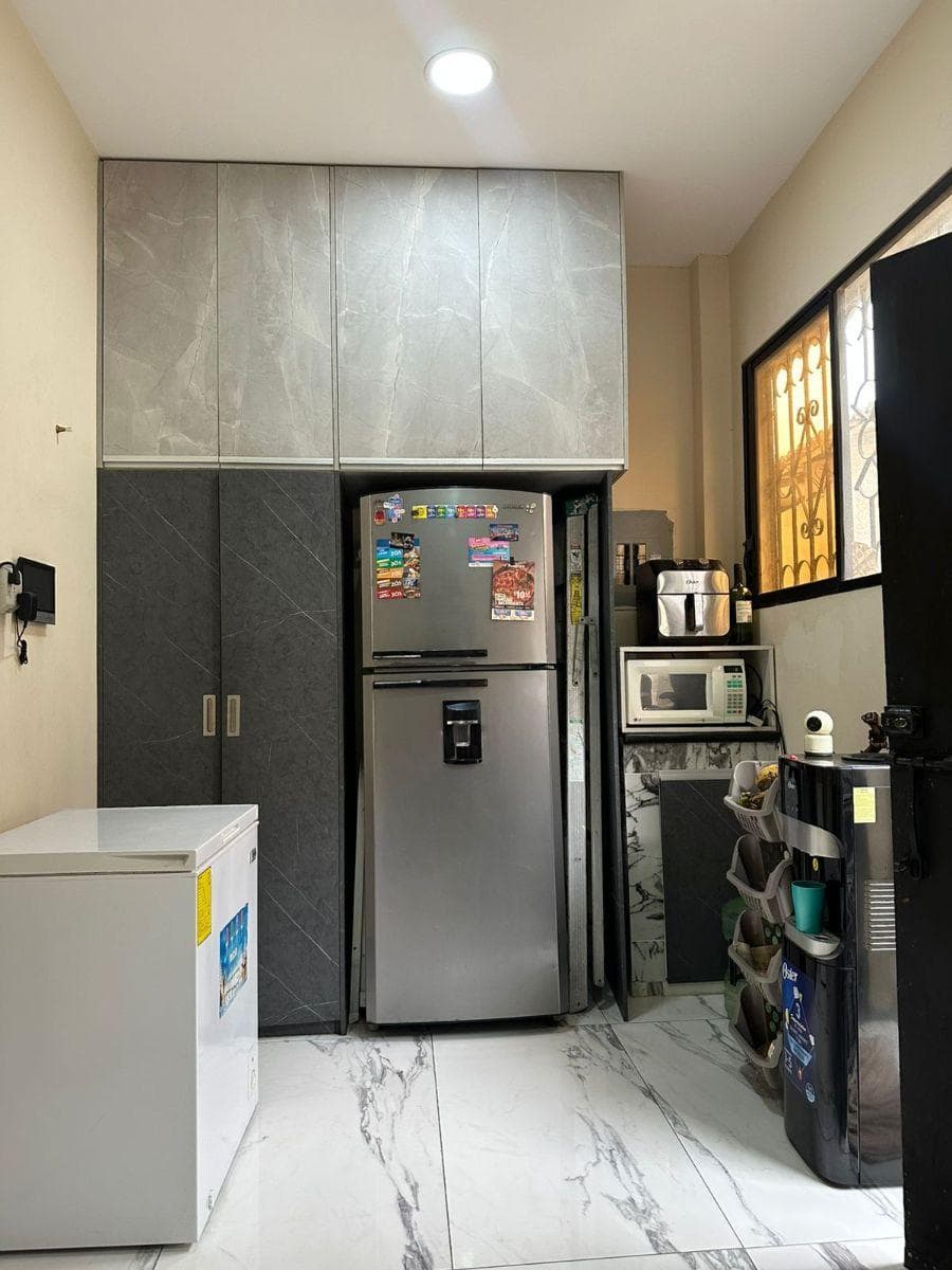 Casa Remodelada Lista Para Habitar en Los Ceibos Sector Tradicional - A. Blum, Guayas — imagen 5