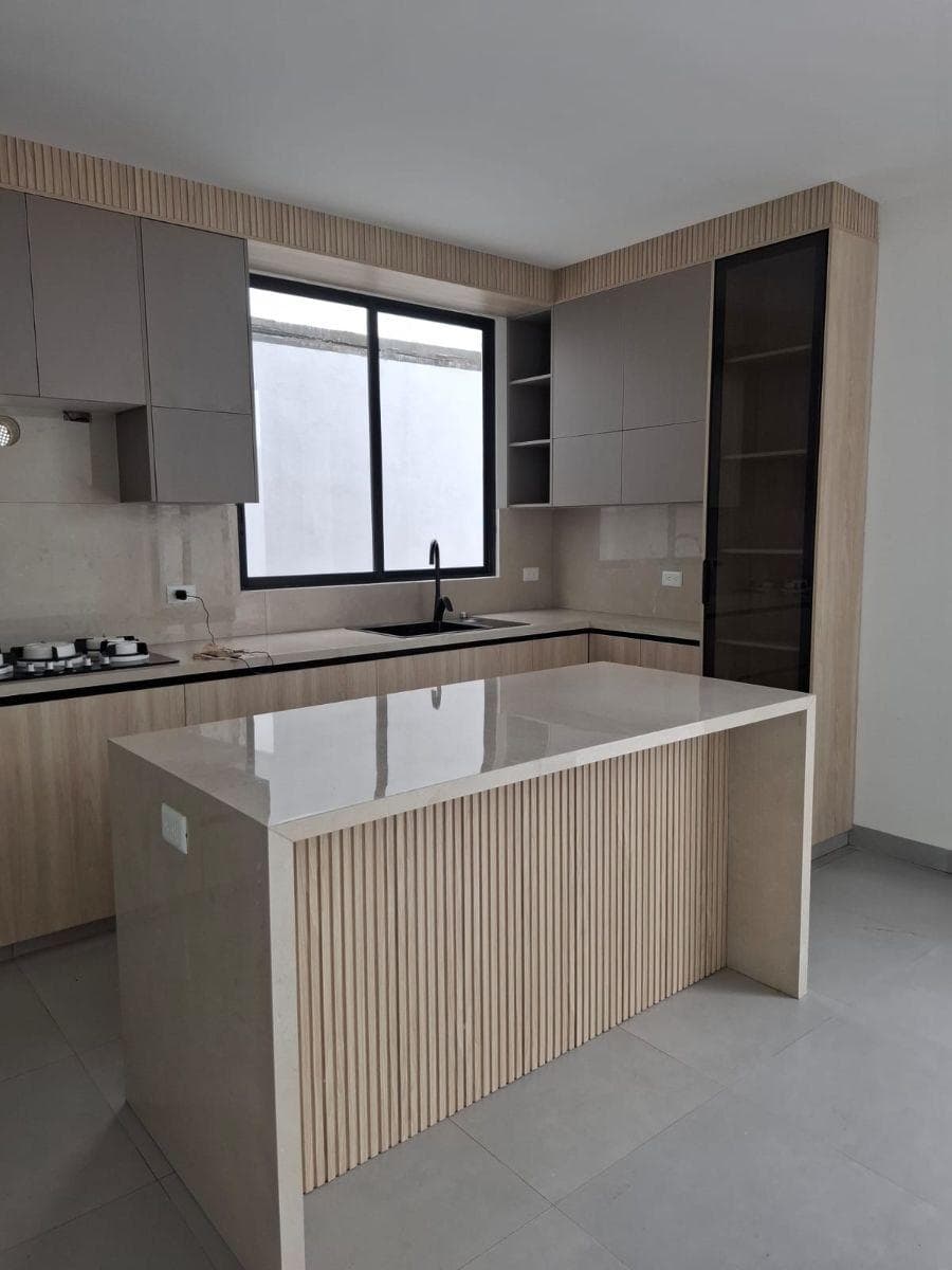 Vendo Casa de Estreno en Isla Celeste, Samborondon. Guayas — imagen 3
