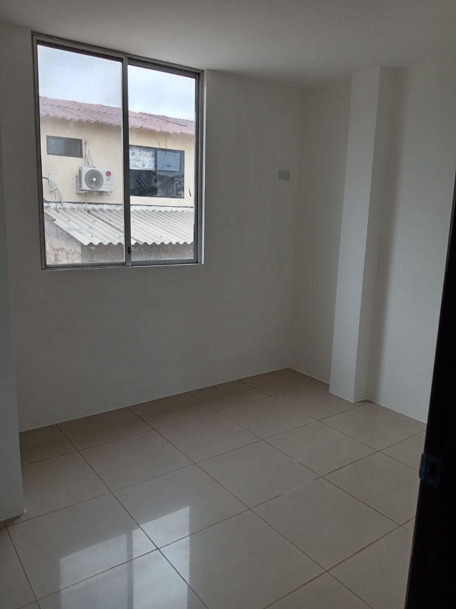 Casa en Venta en Urb. Cataluña – Vía Samborondón–salitre, 3 Dorm. (Wy), Guayas — imagen 6