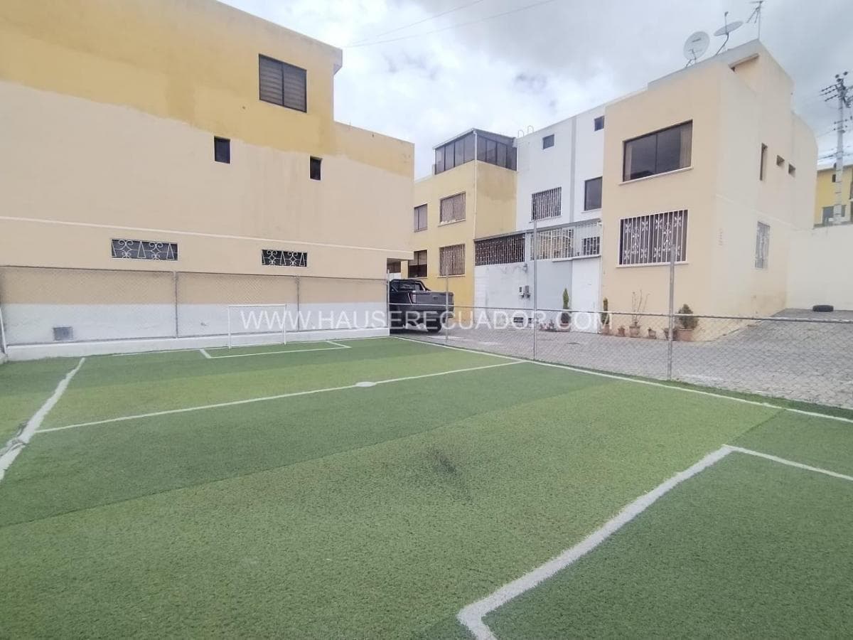 Casa en Venta en Pomasqui con Renta Activa | 184 m² | Oportunidad Para Inversionistas — imagen 8