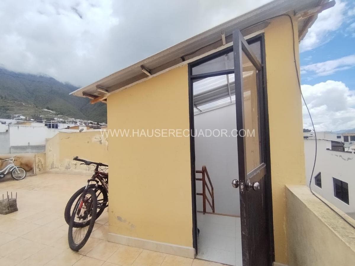 Casa en Venta en Pomasqui con Renta Activa | 184 m² | Oportunidad Para Inversionistas — imagen 2