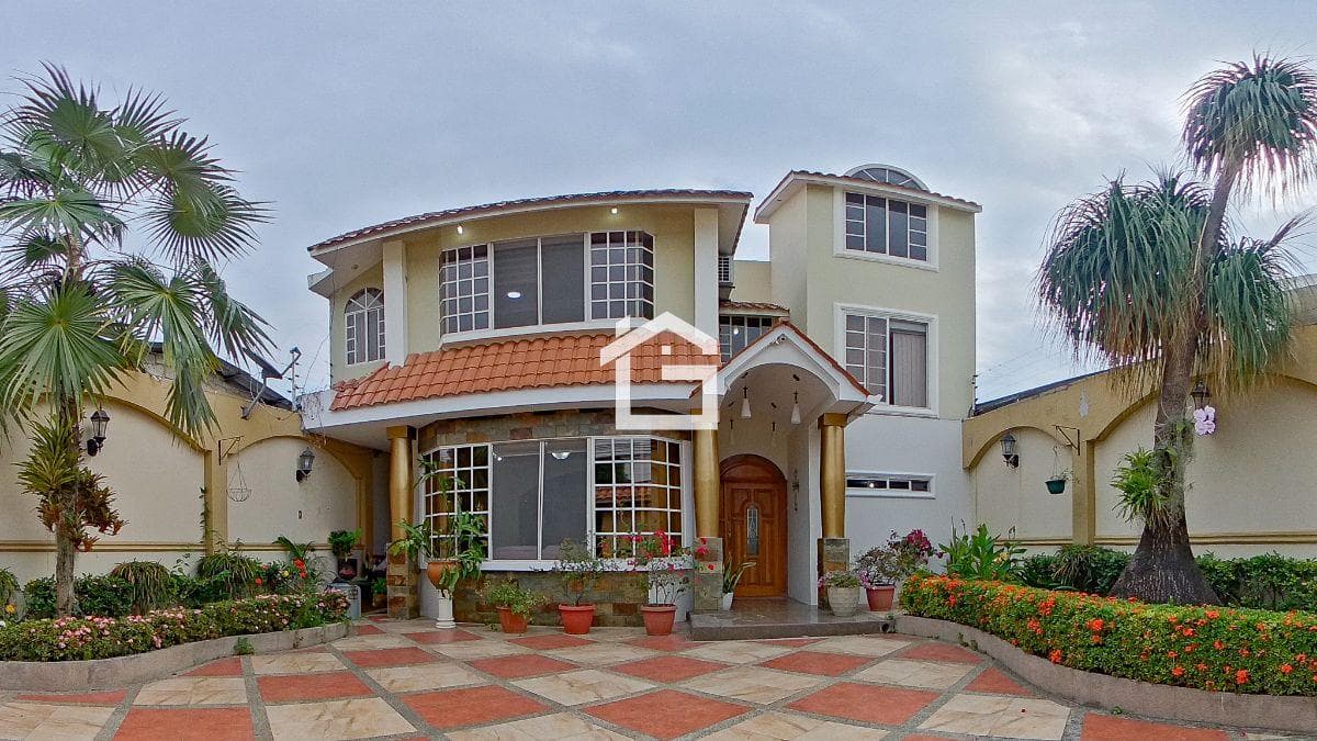 Casa con Suite y Oficina en Venta Cerca del Centro de Machala | Ideal Para Vivir y Emprender, El Oro — imagen 1