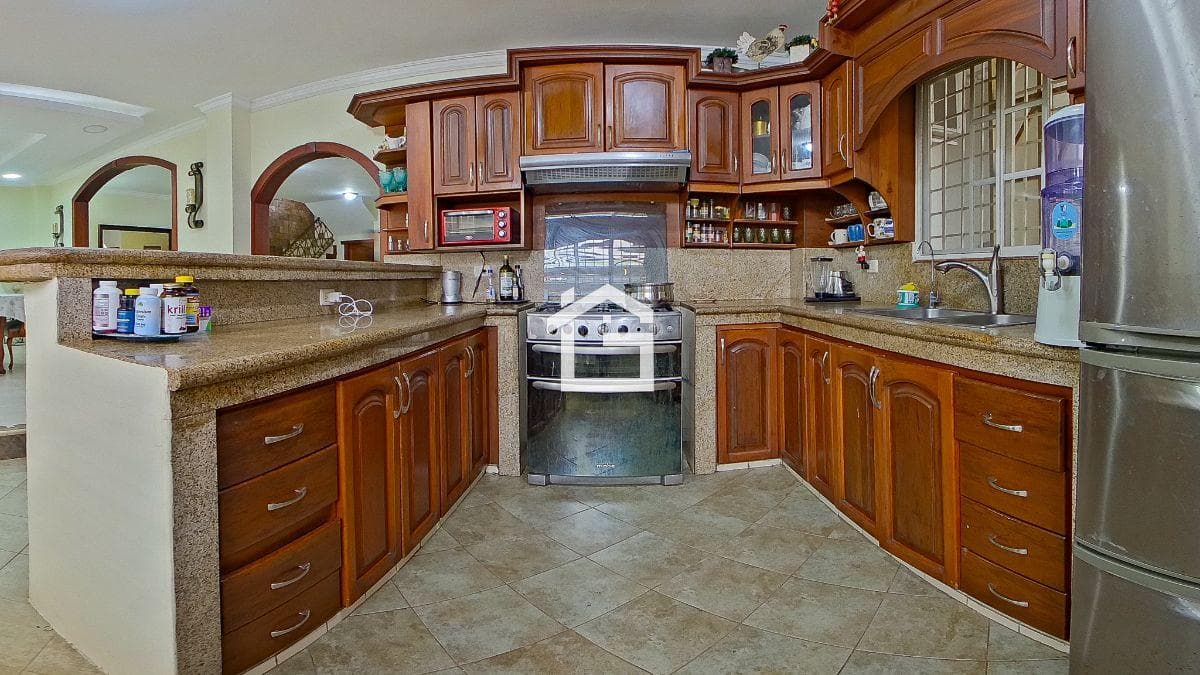 Casa con Suite y Oficina en Venta Cerca del Centro de Machala | Ideal Para Vivir y Emprender, El Oro — imagen 4