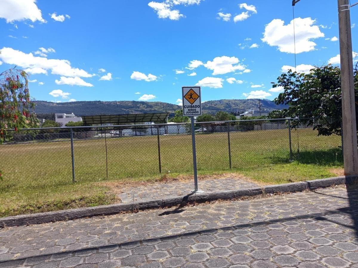 Terreno en Venta en Conocoto — imagen 2