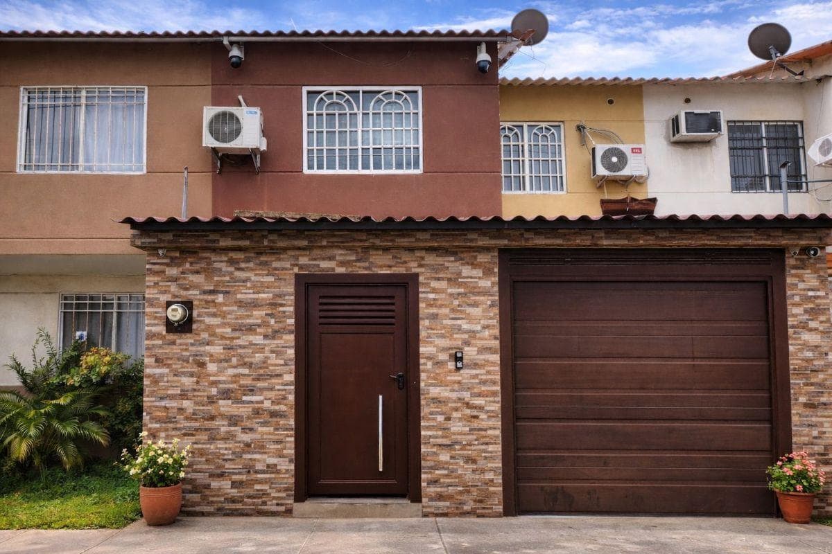 Se Vende Casa Remodelada en Paraíso del Río – Mucho Lote 2 - Narcisa de Jesus (Rg), Guayas — imagen 1