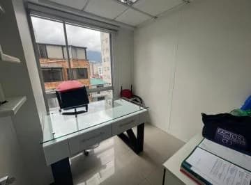 Oficina en Venta Amoblada, 48 m² Av 12 de Octubre y Colon — imagen 5
