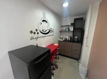 Oficina en Venta Amoblada, 48 m² Av 12 de Octubre y Colon — imagen 2