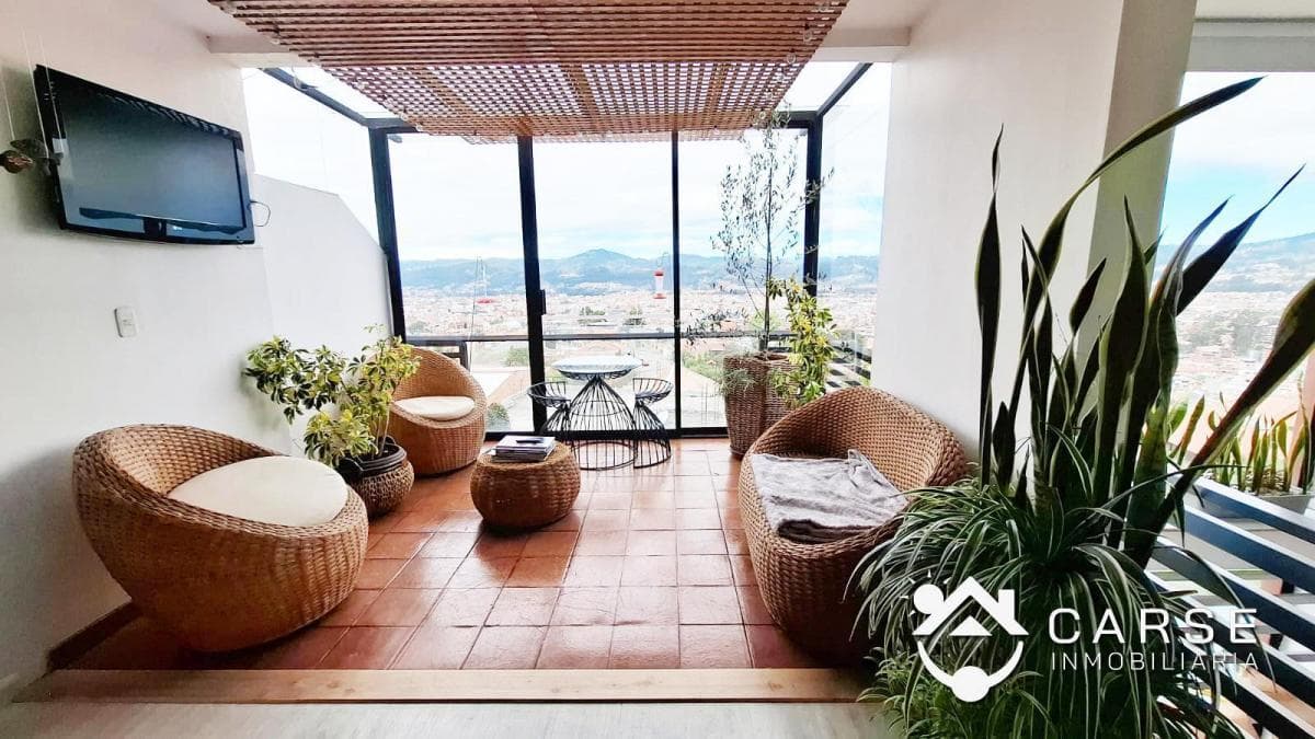 Amplio y Elegante Departamento en Venta, con Una Magnifica Vista Panorámica a La Ciudad, Azuay — imagen 5